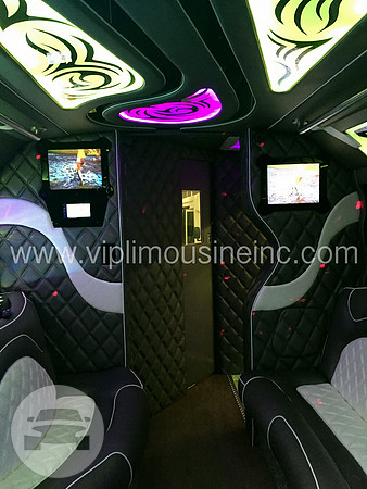 Party Bus 34 Passengers
Party Limo Bus /


 / Hourly AUD$ 0.00

