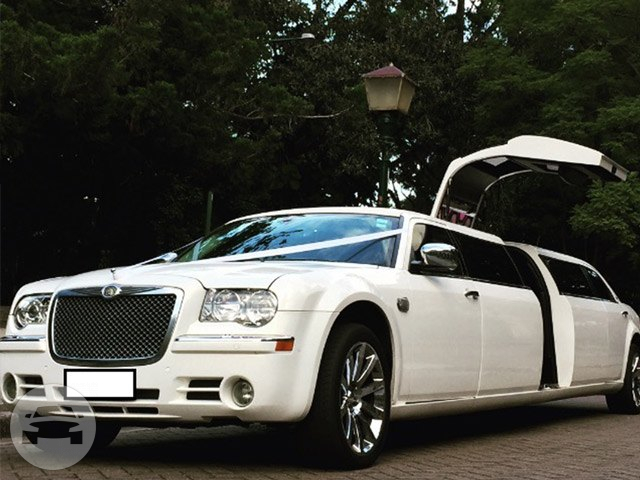White Chrysler 300c Stretch Limousine with Jet Door
Limo /
Brisbane City, QLD

 / Hourly AUD$ 0.00

