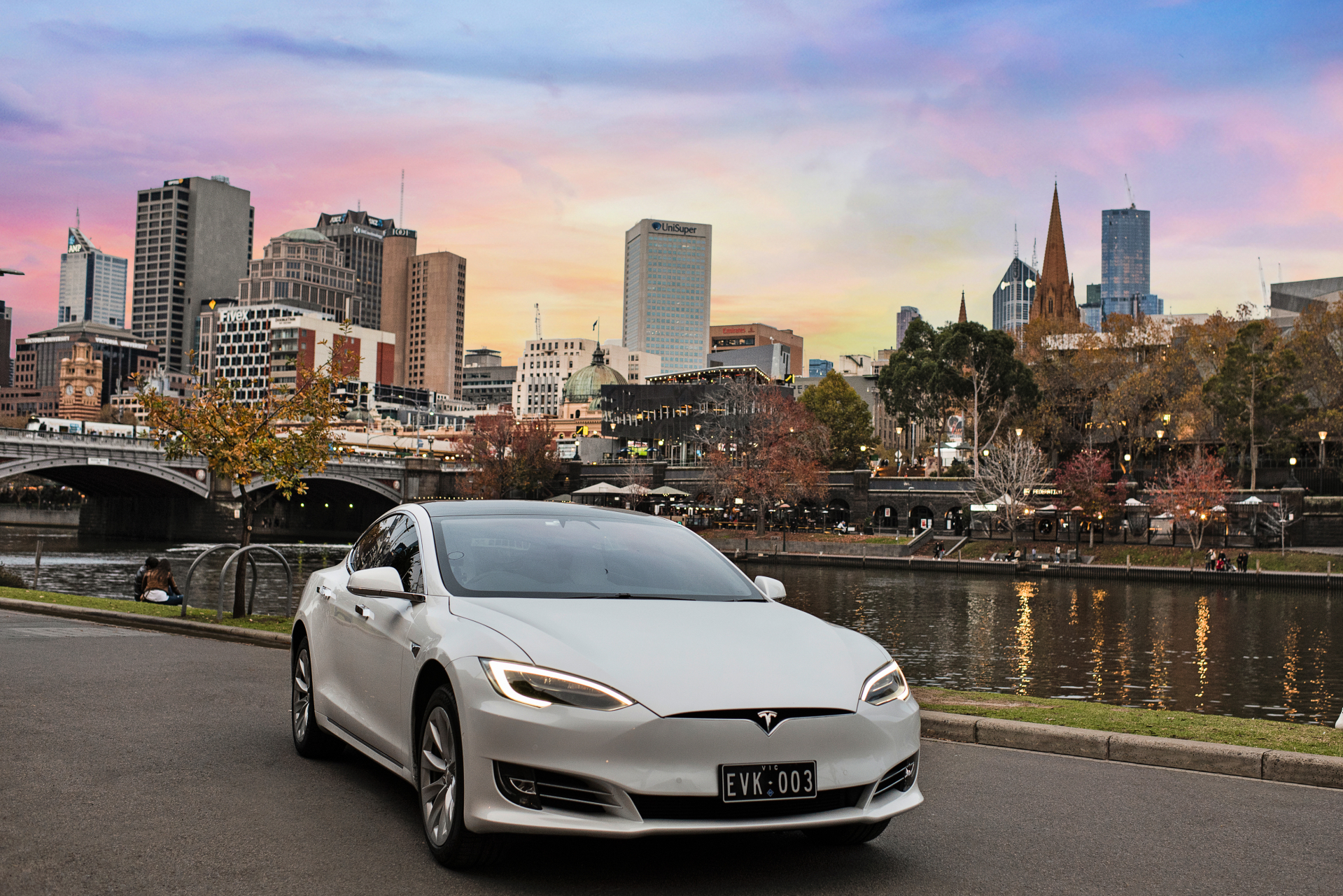 Tesla Model S
Sedan /
Melbourne VIC, Australia

 / Hourly AUD$ 150.00
