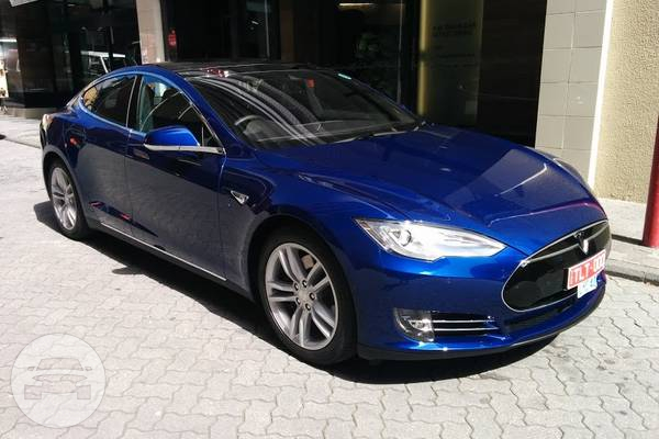 Tesla Model S 85D
Sedan /
Launceston TAS 7250, Australia

 / Hourly AUD$ 77.00
