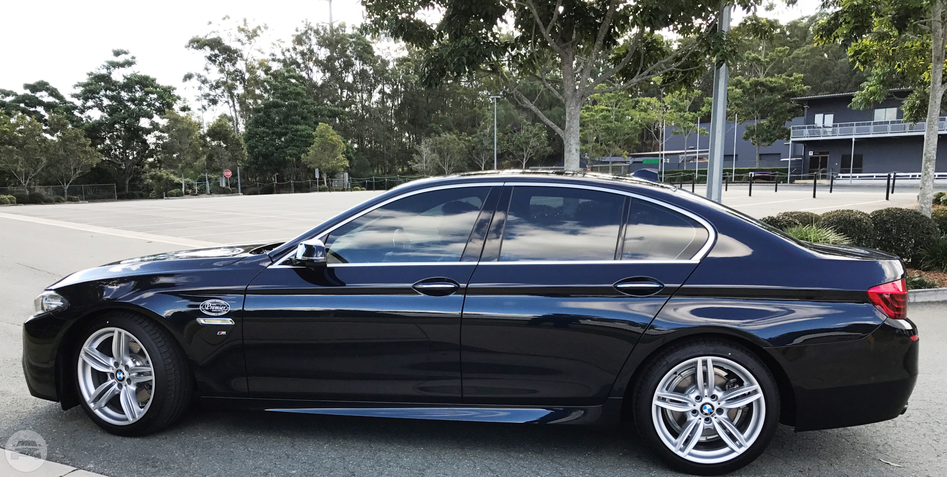 BMW 5 Series
Sedan /
Gold Coast QLD, Australia

 / Hourly AUD$ 0.00
