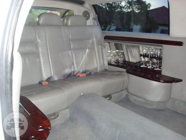White Stretch Limousine
Limo /
Ashmore, QLD

 / Hourly AUD$ 0.00
