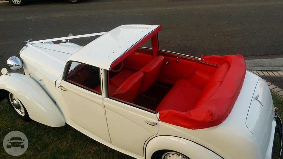 ‘Ella’- Vintage convertible 
Sedan /
Sydney NSW 2000, Australia

 / Hourly AUD$ 0.00

