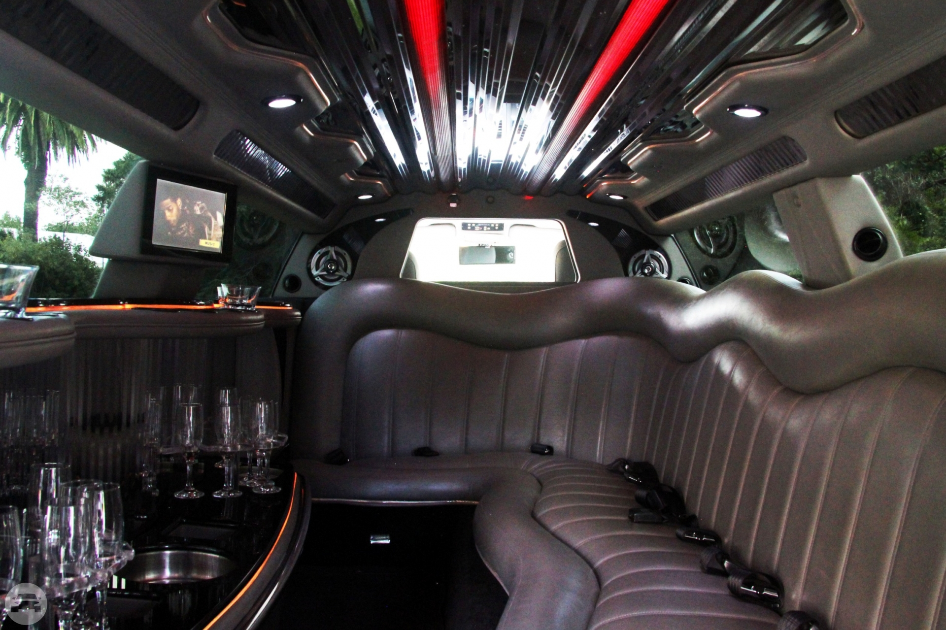 Chrysler 300C Stretch
Limo /
Melbourne, VIC

 / Hourly AUD$ 0.00
