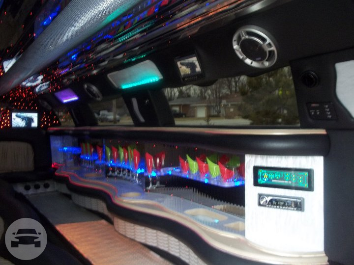 Lincoln Super Stretch Limousine
Limo /


 / Hourly AUD$ 0.00
