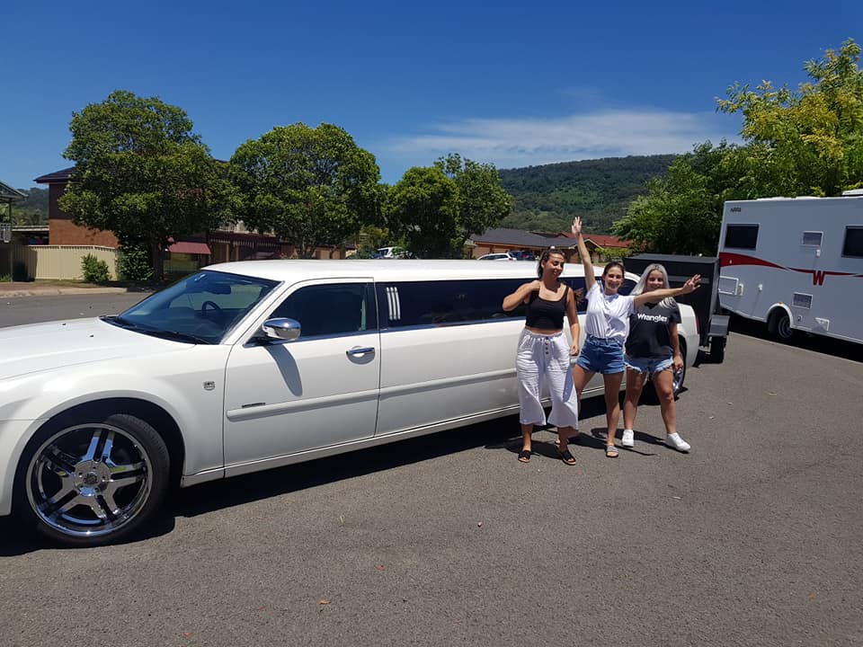 White Chrysler 300C
Limo /
Albion Park NSW 2527, Australia

 / Hourly AUD$ 0.00
