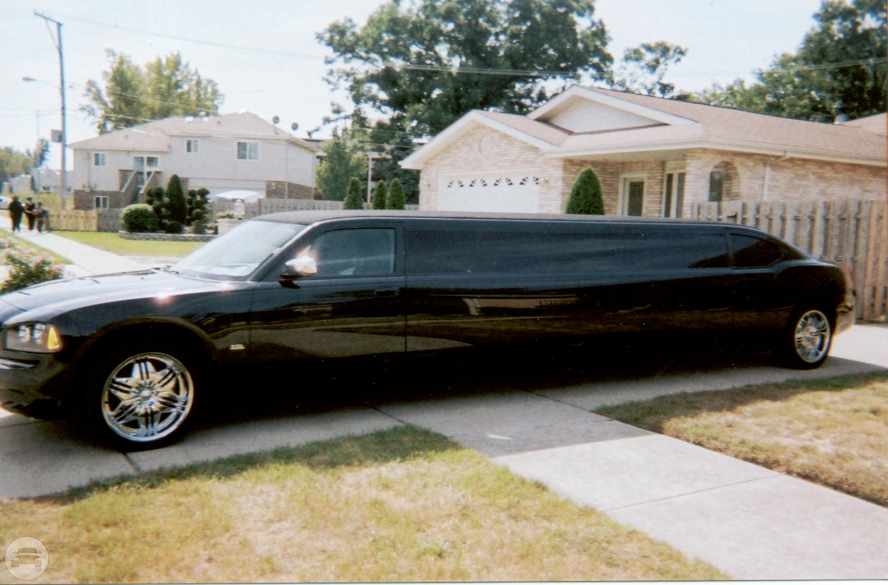 Chrysler 300 Stretch Limousine - Black
Limo /


 / Hourly AUD$ 0.00
