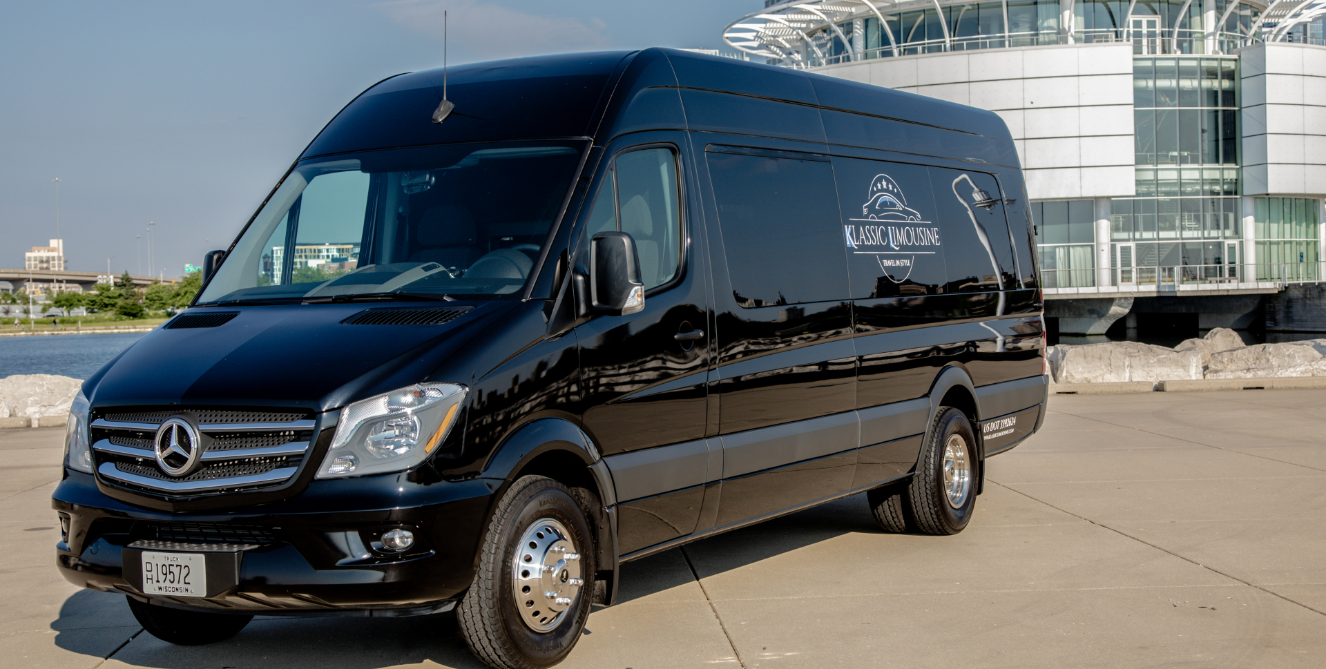 Mercedes-Benz  Sprinter
Party Limo Bus /


 / Hourly AUD$ 0.00
