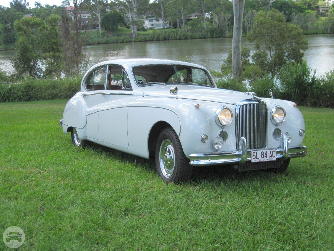 Jaguar Mark IX 1960 ( Black & White)
Sedan /
Brisbane City, QLD

 / Hourly AUD$ 0.00
