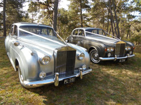 1963 & 1957 Rolls-Royce
Sedan /
Mittagong NSW 2575, Australia

 / Hourly AUD$ 180.00
