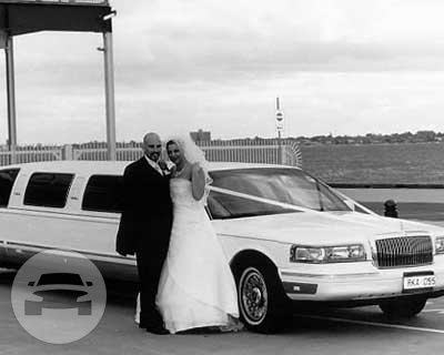 Lincoln Towncar Stretch Limousine (White & Black)
Limo /
Melbourne, VIC

 / Hourly AUD$ 0.00
