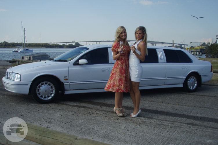 Ford Fairlane Ltd
Limo /
Morningside, QLD

 / Hourly AUD$ 0.00
